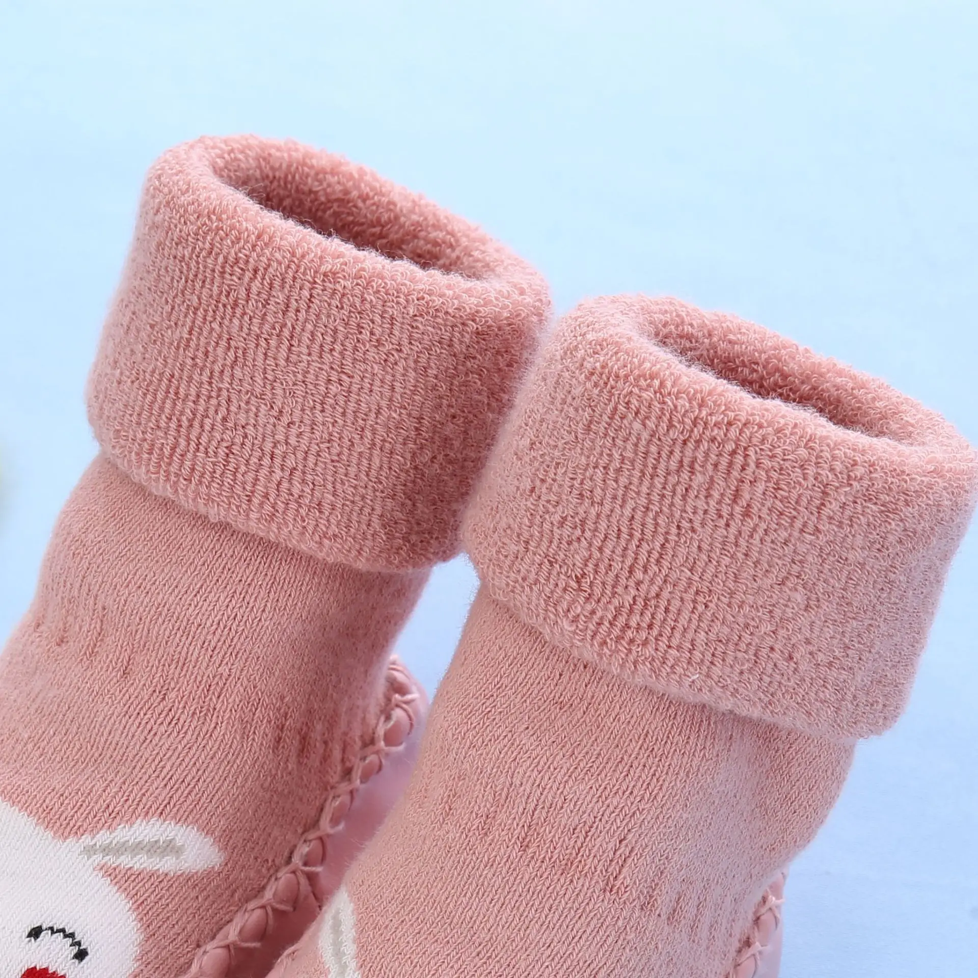 Kleinkind Innen Socke Neugeborenen Prewalker Kinder Baumwolle Socken Winter Dicke Terry Baby Mädchen Socke Gummi Sohle Infant Lustige Cartoon Socke