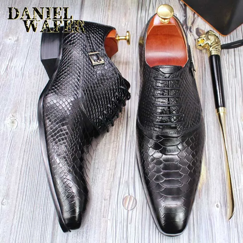 Modische Herren-Lederschuhe mit Schlangenhaut-Aufdruck, klassische Schnürung, Oxford, formell in Wein, Blau, Kaffee, Schwarz – spitze Zehenpartie – Detail 12