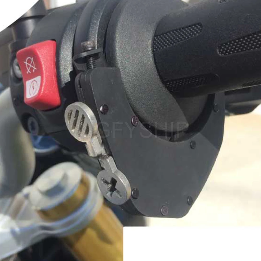For Suzuki Boulevard M109R C109R C50 C90 S40 S50 S83 M50 M90 ALL YEARS Motorcycle Cruise Control Handlebar Throttle Lock Assist