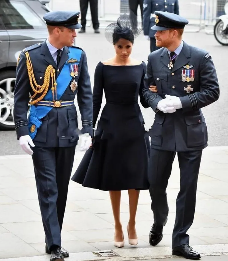 2023สั้นชุดเจ้าสาว Navy Blue Elegant ซาตินยาวแขน Sash เข่าความยาวพรรค Gowns Robe de Soriee