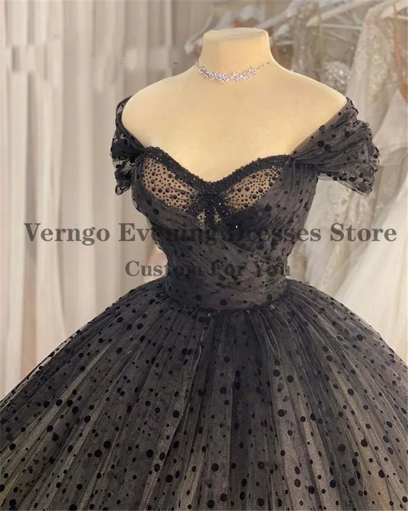 Verngo 2021 Vintage สีดำลายจุด Tulle ชุดพรหมสั้นแขนหมวกลูกปัดกระโปรงข้อเท้าความยาวอย่างเป็นทางการ Gowns