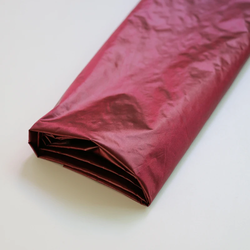 100 cm * 148 cm glänzendes, nach unten beweisendes Material, Stoffschattierung, blaue Burgunder-Nylon-Textilien, Cired – Detail 12