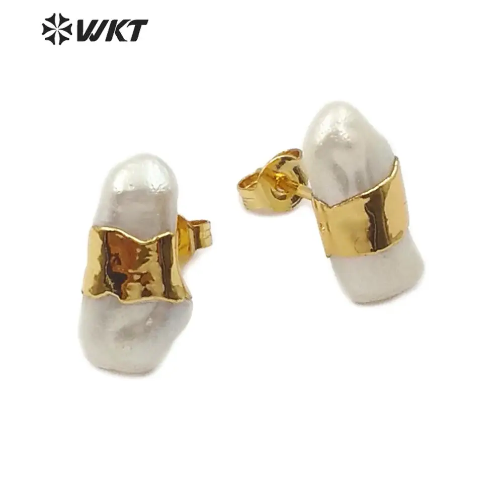 WT-E569 Natural Freshwater Pearl Stud  Earring With Gold Electroplated Raw Sea Shell Jewelry For Woman Elegant Style