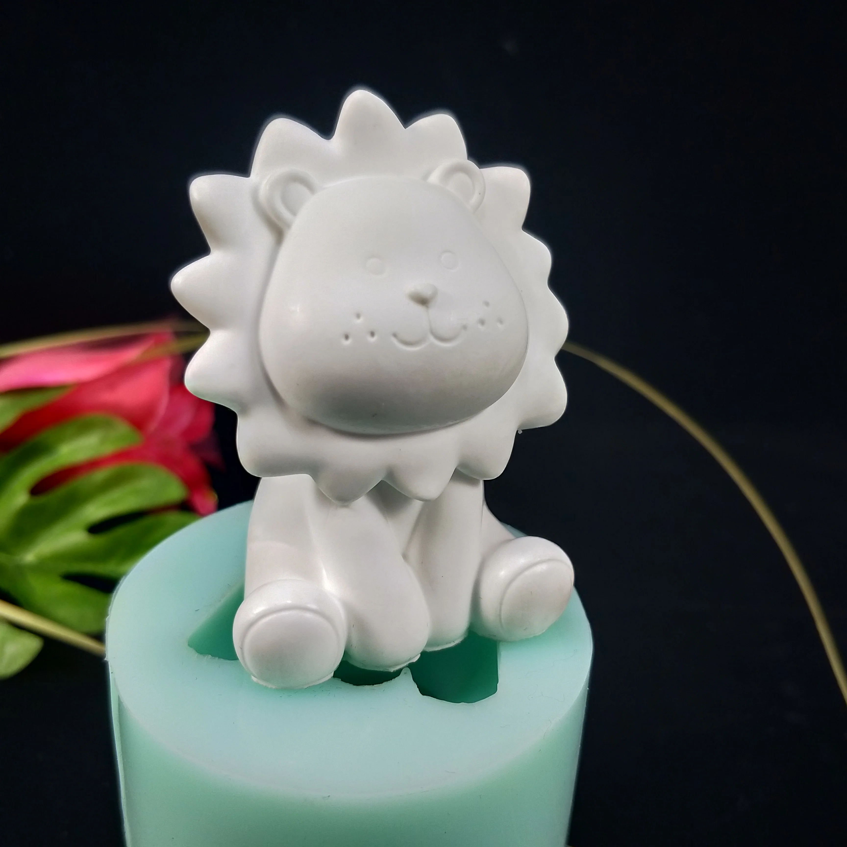 

3D Animals Mini cute lion Silicone Mold Christmas cake decorating tools DIY chocolate mold candle fondant mousse molds cake tool