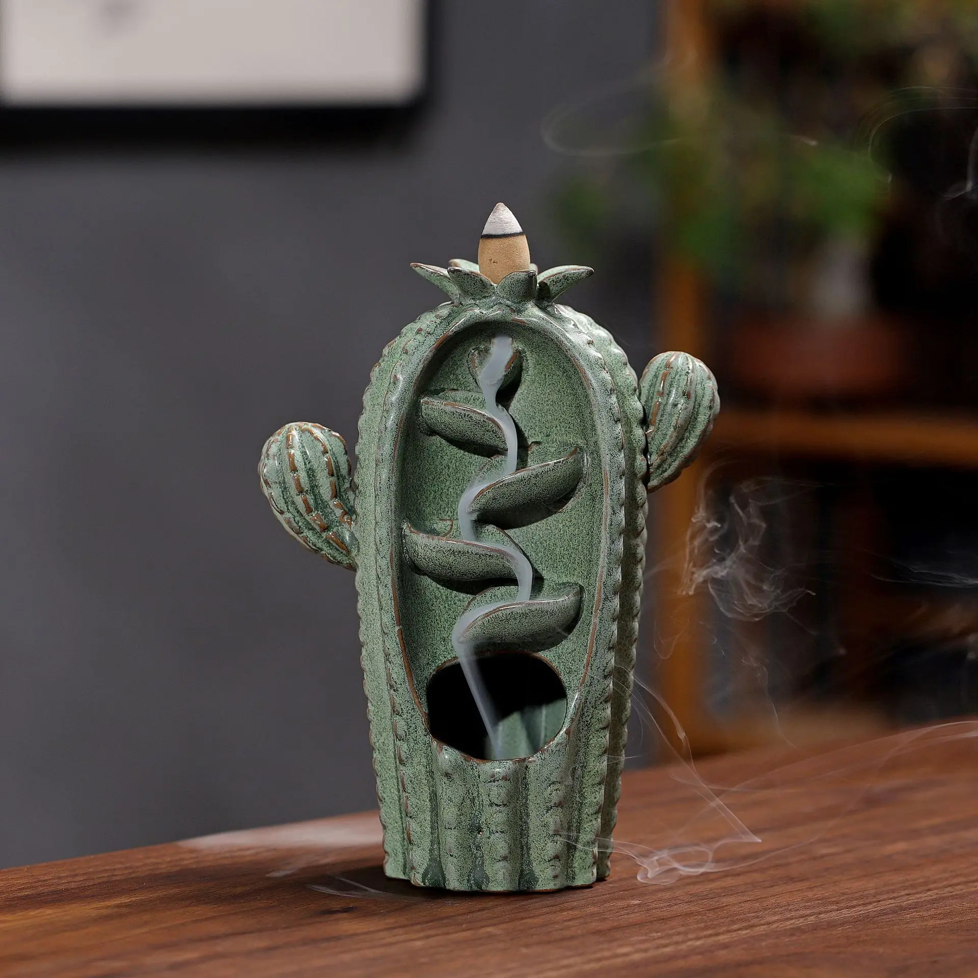 Cross-border cactus ceramic backflow incense burner creative aromatherapy stove crafts home decoration ornaments.