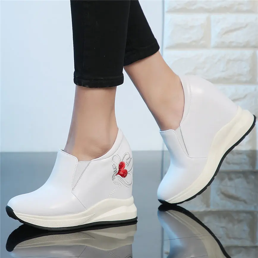 

Tennis Shoes Women Genuine Leather Wedge High Heel Party Platform Pumps Female Embroider Flowers Sneakers Low Top Trainers Shoes