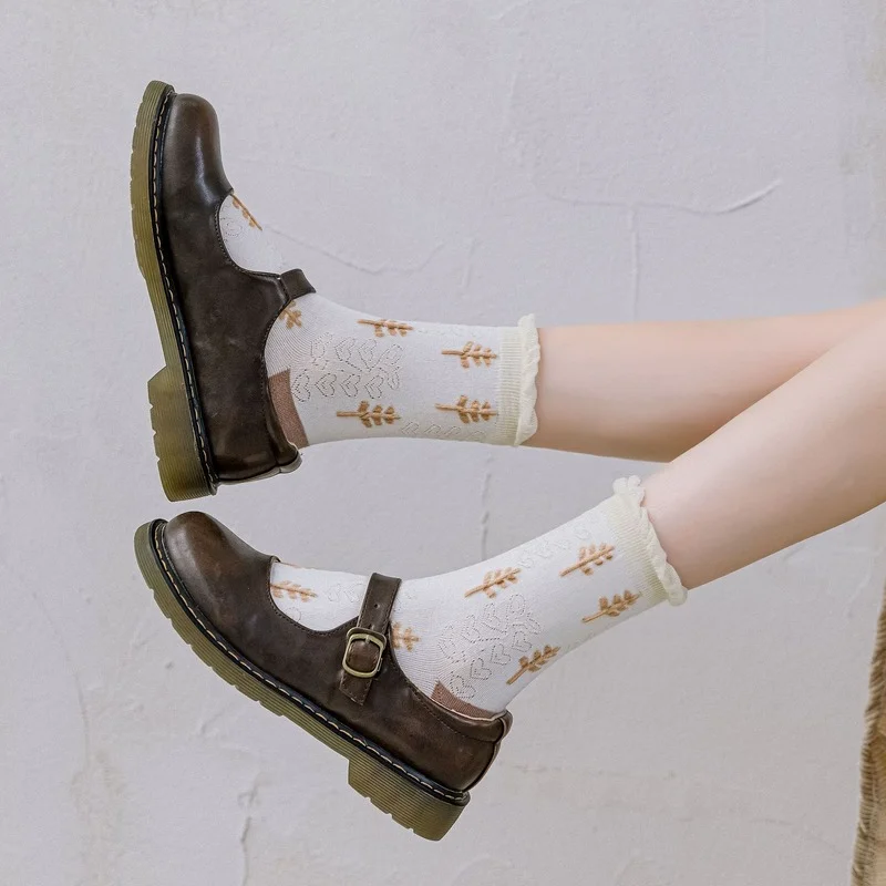 Retro Socks Women Flower Embroidery Harajuku Vintage Streetwear Crew Socks Animals Cartoon Cute Japanese Kawaii Girl Woman Socks