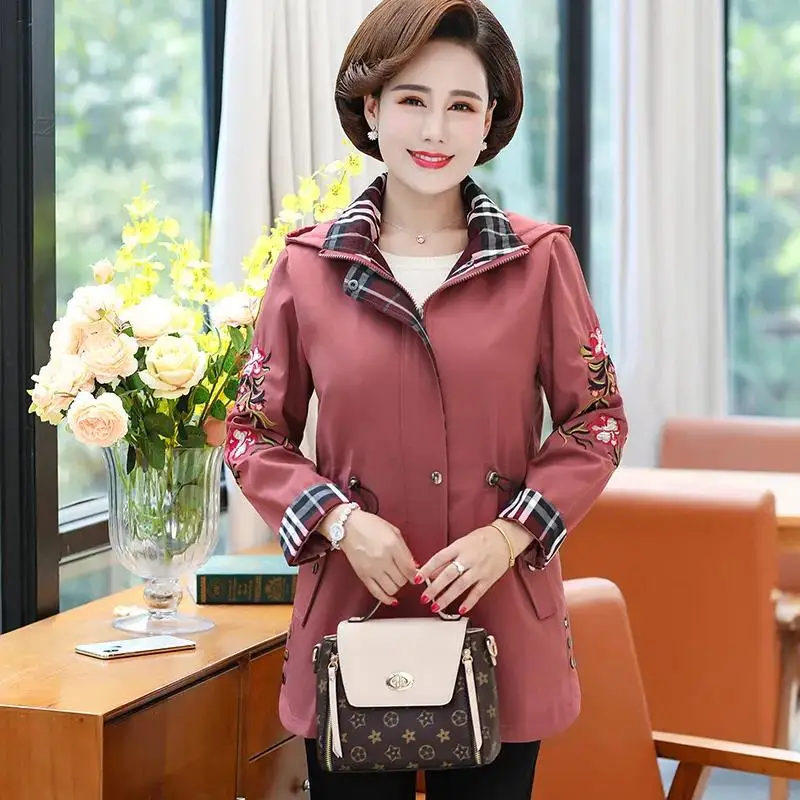 Windbreaker Women Mid-Length Embroidery Jacket 2022 New Loose 5XL Spring Autumn Coat Female Fashion Khaki Hooded Jackets