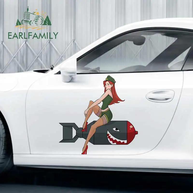 

EARLFAMILY 43 см x 42 см, мультяшная девушка-бомбинка, мотоциклетные наклейки, кузов автомобиля, креативные наклейки, устойчивые к царапинам