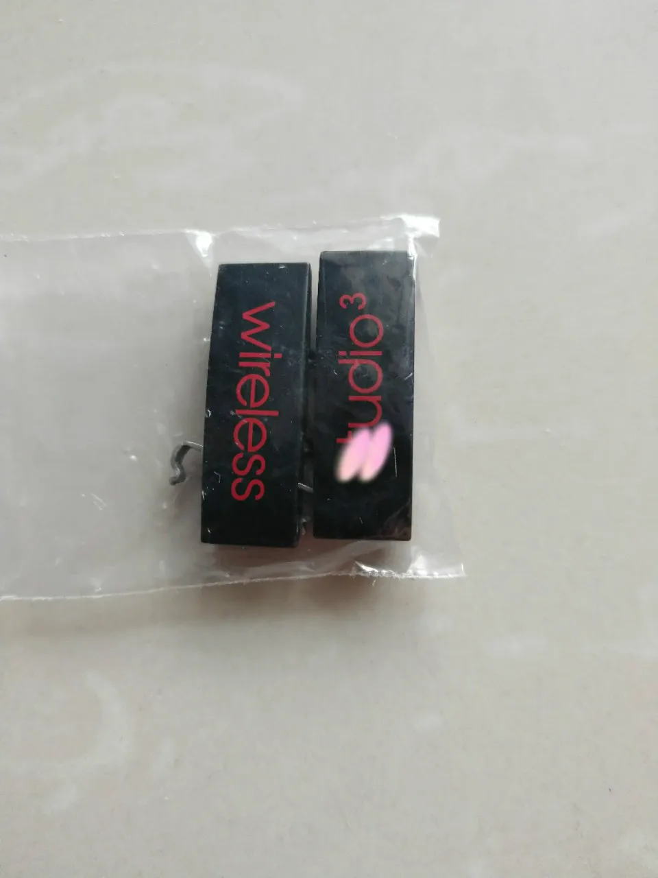 เปลี่ยนหัวเข็มขัดโลหะสำหรับ Studio 3.0หูฟังอะไหล่ซ่อมล็อคจิตโลโก้สำหรับ Beats Studio3.0ชุดหูฟังไร้สาย