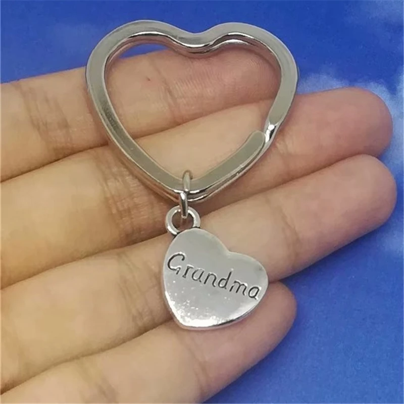 Grandma Keychains Heart Keychain Gift for Grandma I Love You Grandma Love Heart Keyring