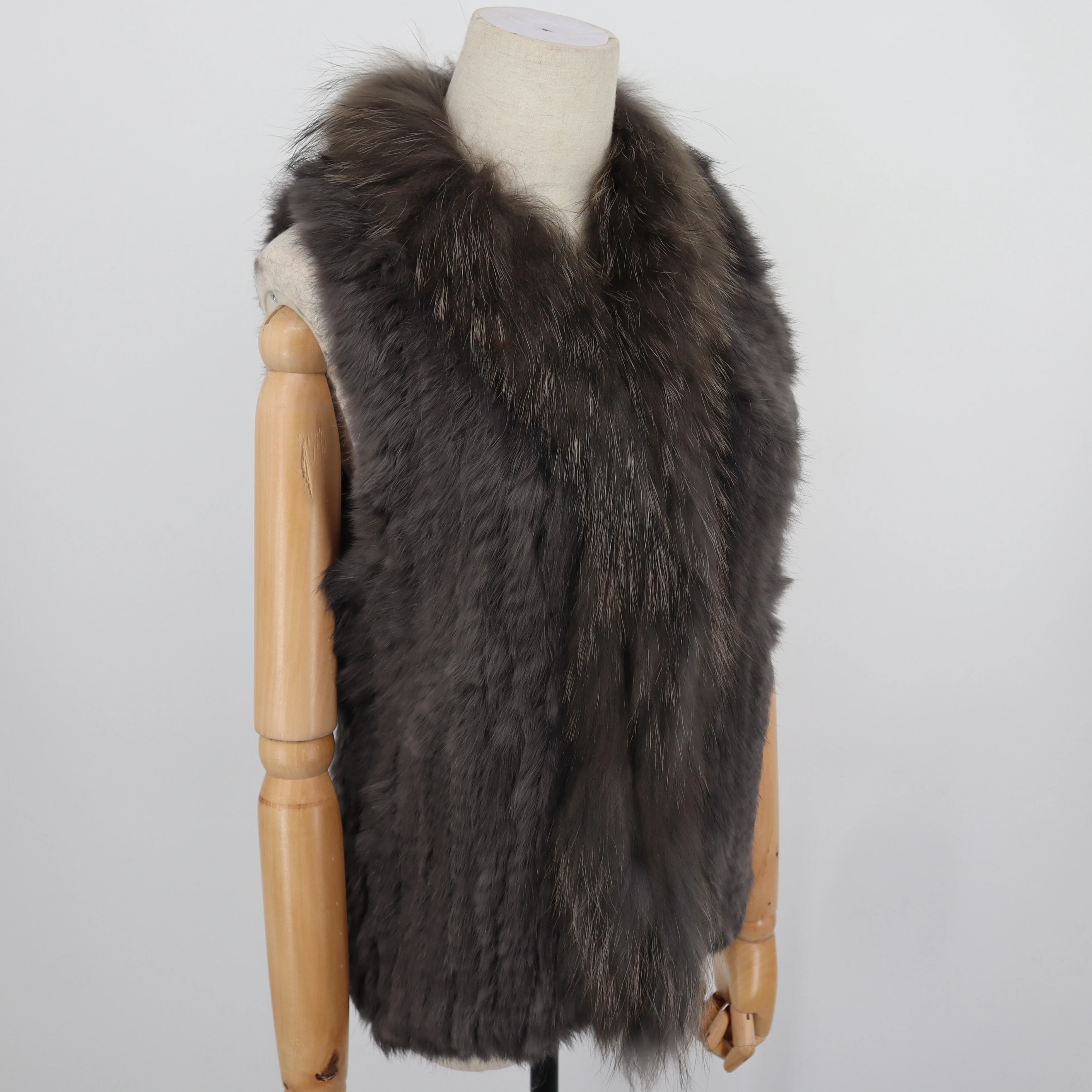 2021 Fashion Real Rabbit Fashion Fur Vest High-end Women Knitted Sleeveless Fur Vests With Natural Raccoon Fur Jacket Women Coat