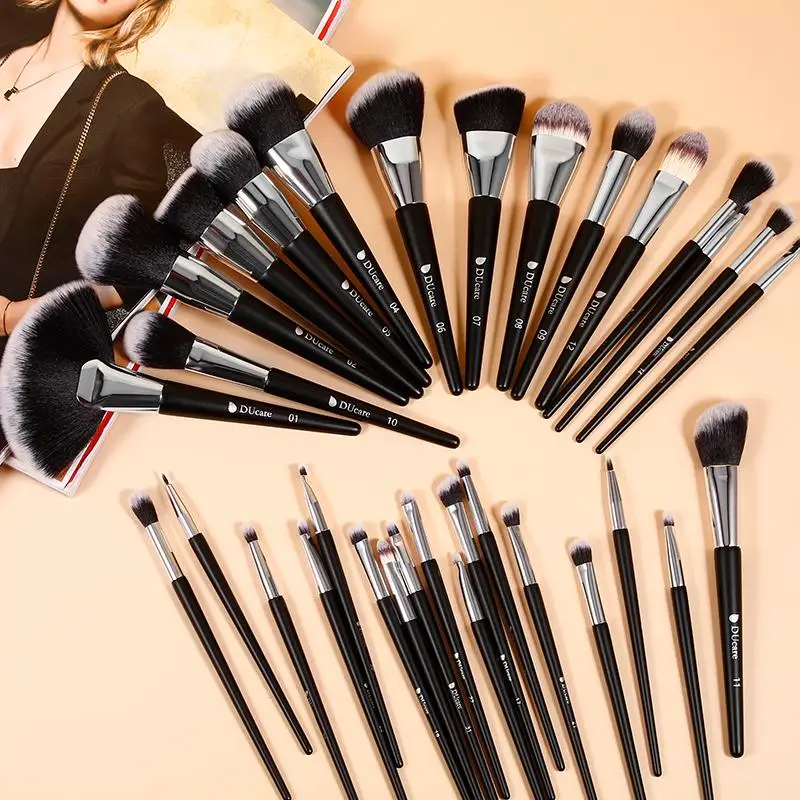 DUcare Professional Makeup Brush Set 32Pcs Premium Synthetic Hair Kabuki Blush Concealers Eyeshadow Blending Foundation Brushes