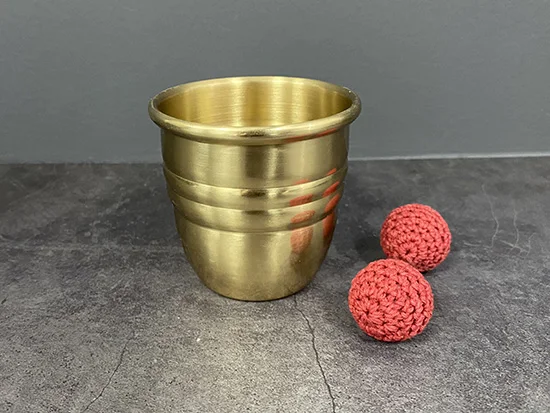 Super Chop Cup (Brass) By Oliver Magic Cup and Balls Magic Tricks Close Up Magic Props Magnetic Cups Magician Illusion Gimmick