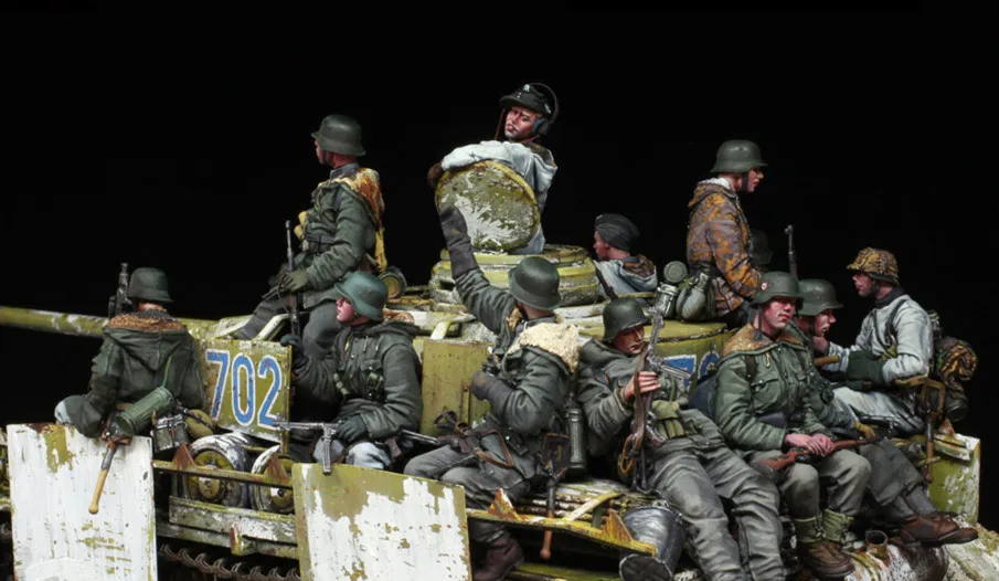 Figura modelo GK 1/35 de resina, Conjunto grande (13 Figuras y accesorios), sin tanque, kit sin montar y sin pintar