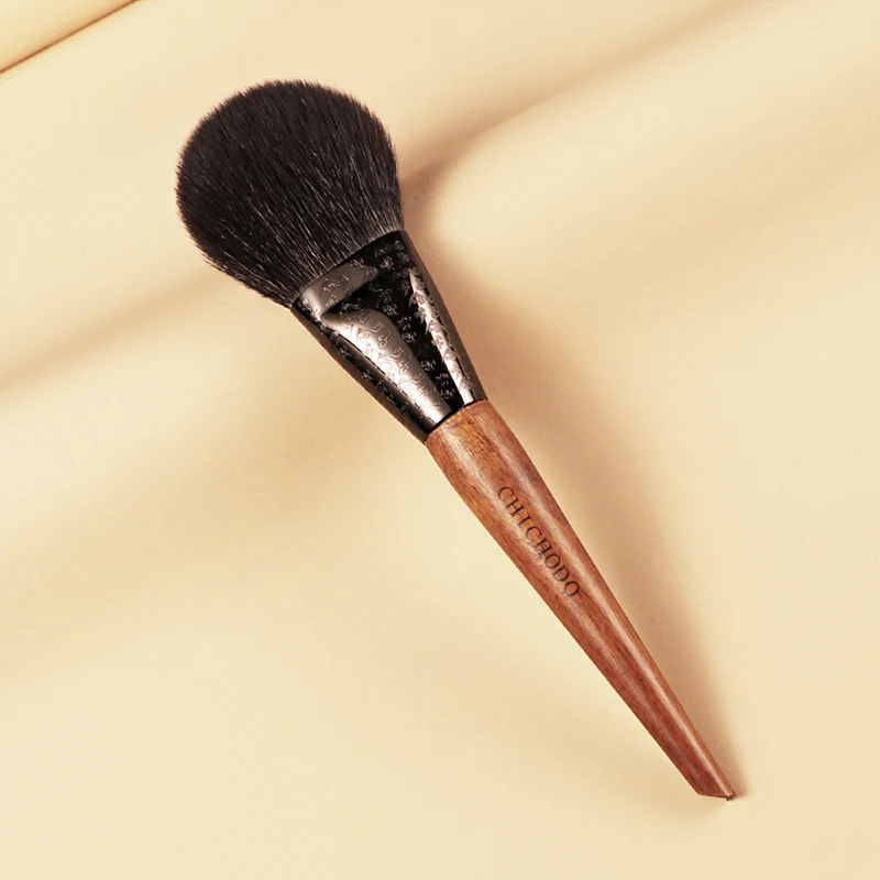 CHICHODO Makeup Brush-Amber Series Carved Tube Animal Hair Brushes-Goat Hair Flattened Round Head Powder Brush-Facial Pen-F202