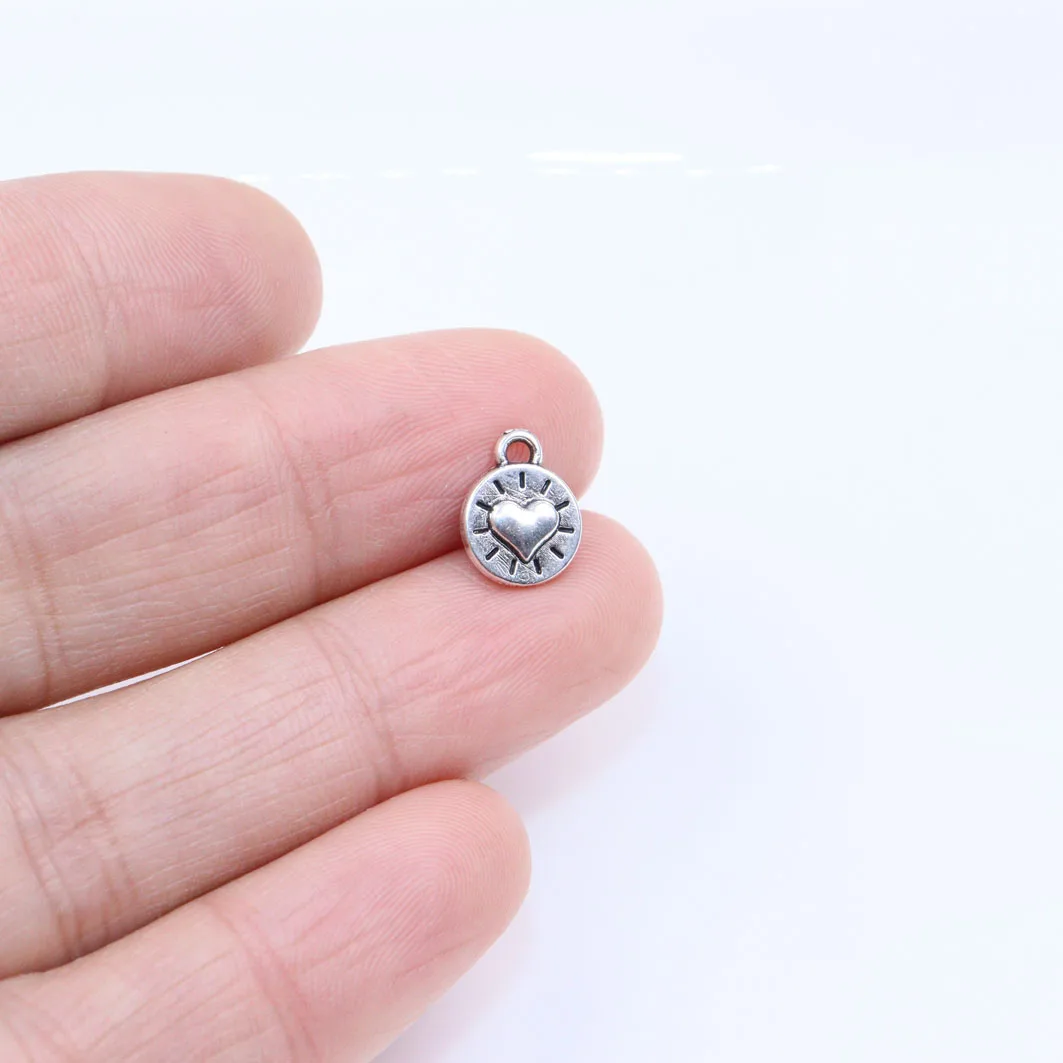 Eruifa 20pcs 6mm Pretty Mini Heart Charms Wholesales Women Accessory Necklace,Earring Bracelet Jewelry DIY Handmade 2 Colors