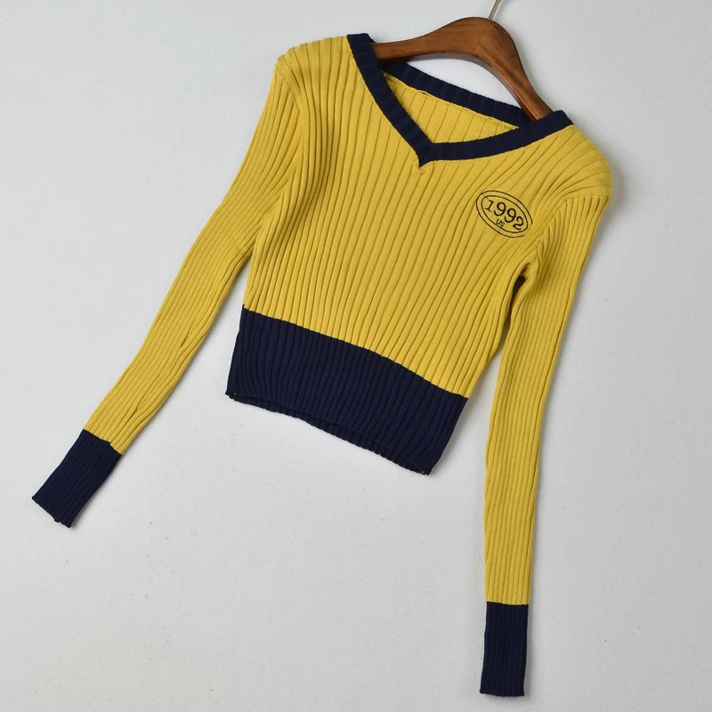 Camisetas Short T Shirt Women Embroidery Thin Knitted Tee Shirt 2022 Spring Womens Clothes T Shirts V-Neck Slim Long Sleeve Top