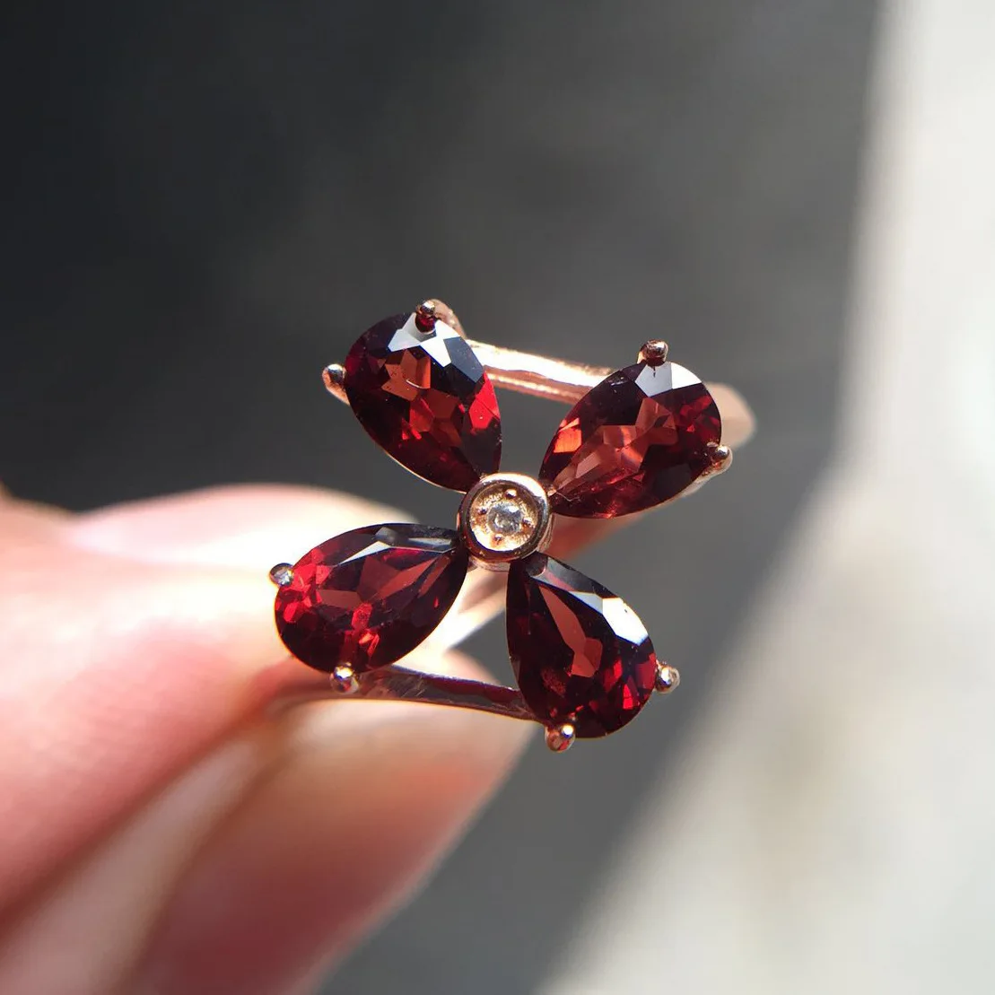 

100% Natural Garnet Ring for Party 4mm*6mm VVS Grade Mozambique Garnet Silver Ring 925 Silver Garmet Jewelry