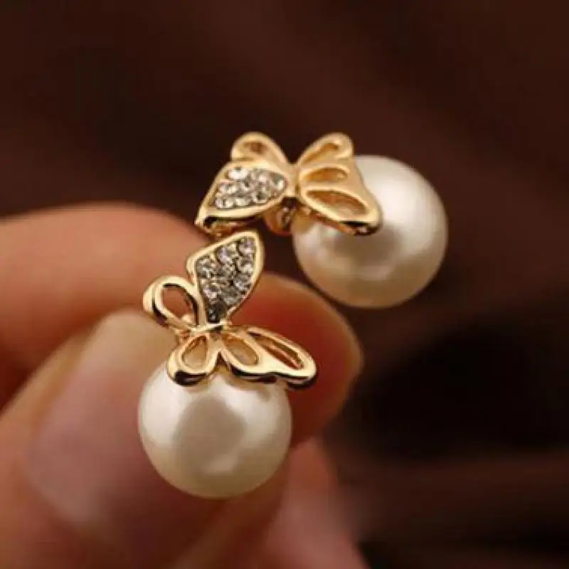 Korean Fashion New Earrings Wild Small Fresh Butterfly Pearl Earrings Women\'s Temperament Shine Popular Jewelry Wholesale