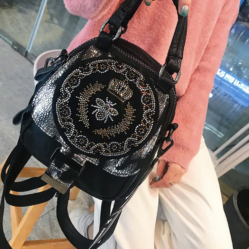 2024 Brands Designer Mini Shoulder Bag Women Fashion Luxury Rivet Ladies Leather Handbags Rhinestone Designer Bee Crossbody Bag
