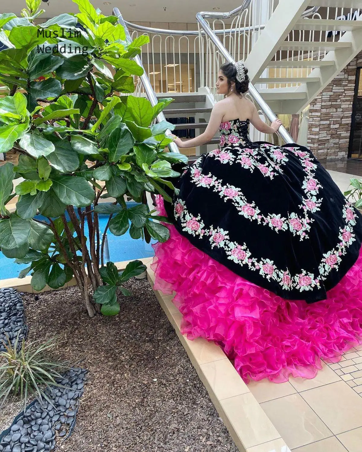 Robe de Quinceanera mexicaine rose vif brodée, robe de Rhen organza, robe de Rhextra bouffante, robe Sweet 16, élégante, masquage Tim ade, 2020