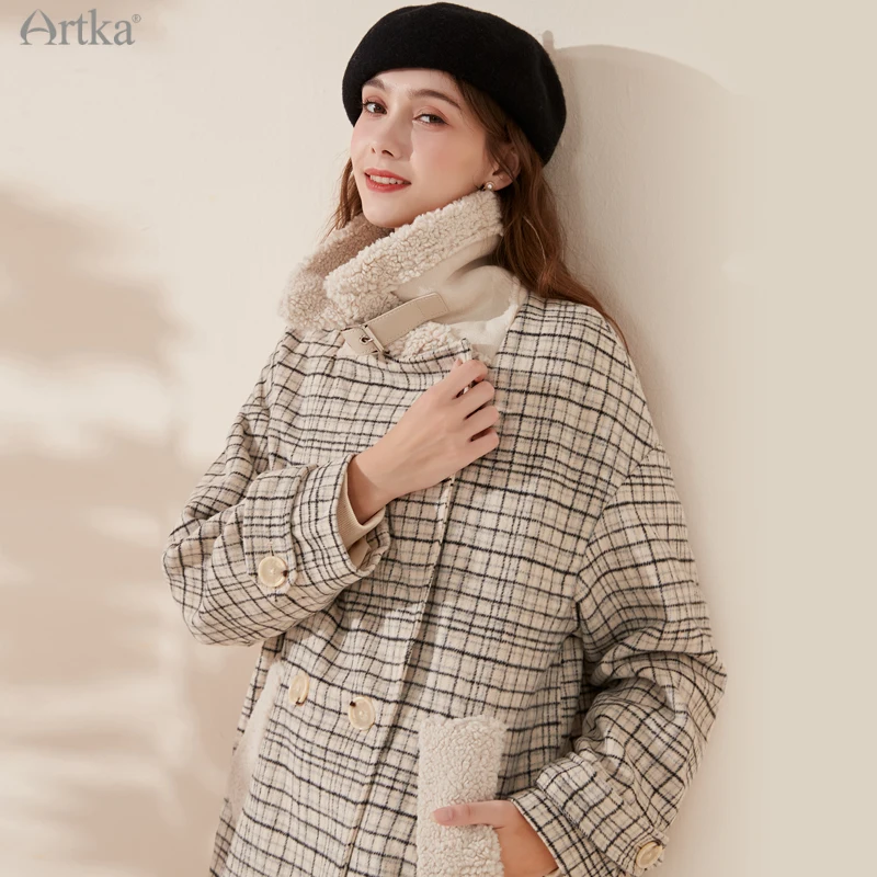 

ARTKA 2021 Winter New Women Woolen Coat Vintage Plaid Lambswool Patchwork Woolen Jacket Loose Warm Woolen Outerwear FA25107D