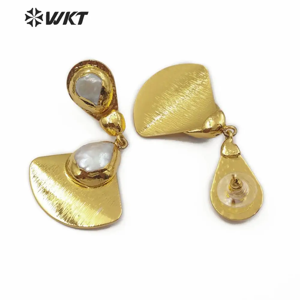 WT-E561 WKT Gold Electroplated Natural Pearl Ginkgo Leaf Shaped Earrings Women Fashion Cocktail Party Jewelry