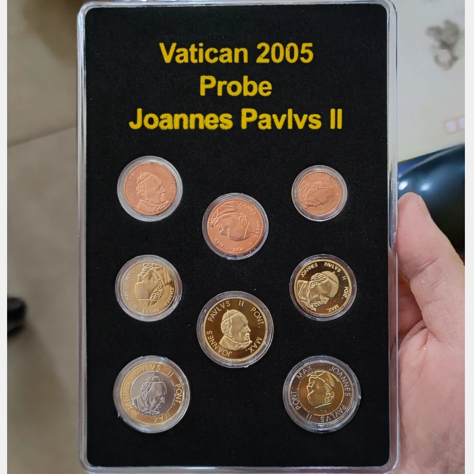 8 PCS SET of Vatican 2005 ,100% Real Genuine Comemorative Coin,Original Collection