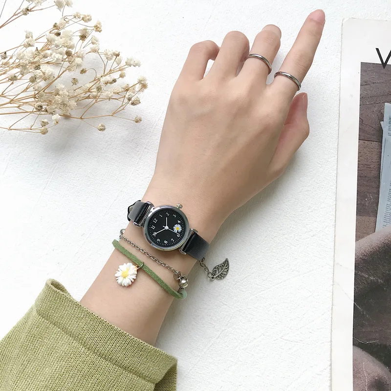 Women Vogue Daisy Watches Small Black Vintage Leather Ladies Wristwatch Simple Number Watch Woman Quartz Clock Vogueable