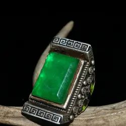 Chinese Old Craft Made Old Tibetan Silver Emerald Inlaid ring