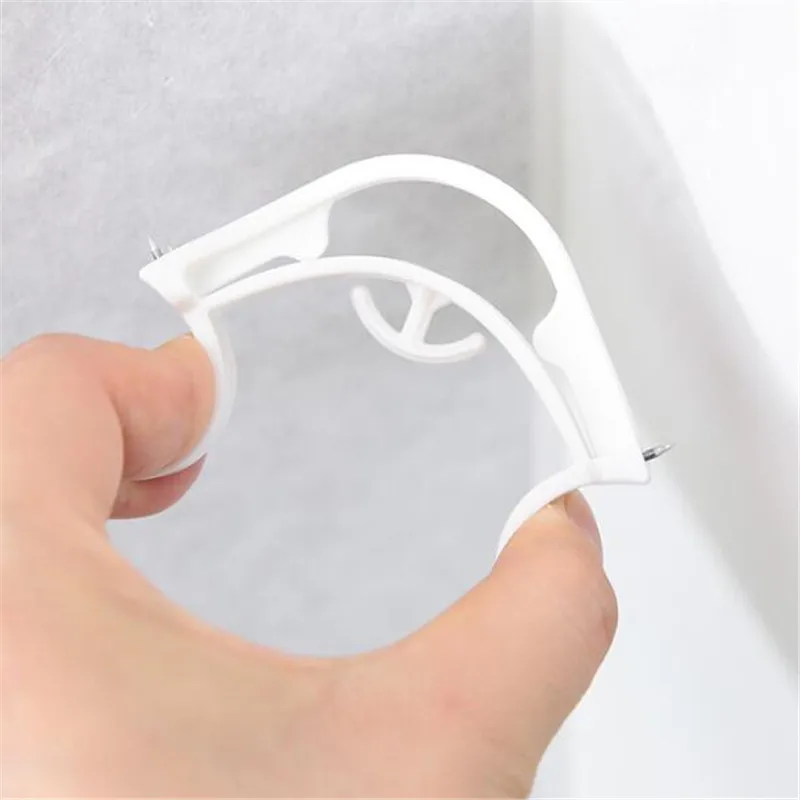 

2pcs Corner Hook Banner Hunging Accessories No Trace Balloons Garland Bunting Ceiling Wall Accessories Suction Hook