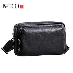 Aetoo bolsa transversal oblíqua de couro, bolsa de ombro de moda simples casual masculina, camada de cabeça plantada bullskin masculino pequeno saco