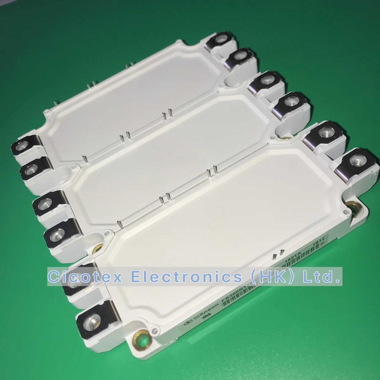 FS300R12KE3 IGBT MODULE FS 300R12 KE3 1200V 300A 3-PHASE FS300R12KE3BOSA1