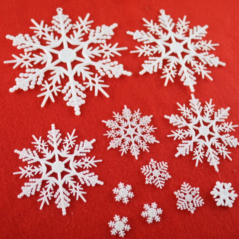 

Plastic White Snowflake Piece for Christmas Festivals, White Decoration Accessories, 12Petals, 20PCs per Lot