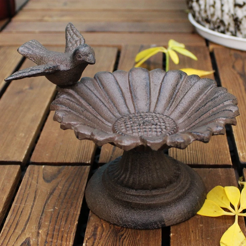 Rustic Bird Sunflower Tabletop Cast Iron Bird Feeder With Round Base European Home Garden Decor Heavy Metal Storage Bowl Plate