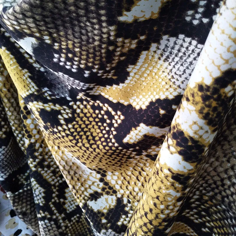 Buona Imitare Seta Tessuto Chiffon Giallo Sexy Python Modello Del Serpente Stampa Gonna In Chiffon Tessuto Cucito FAI DA TE Vestito/Camicia