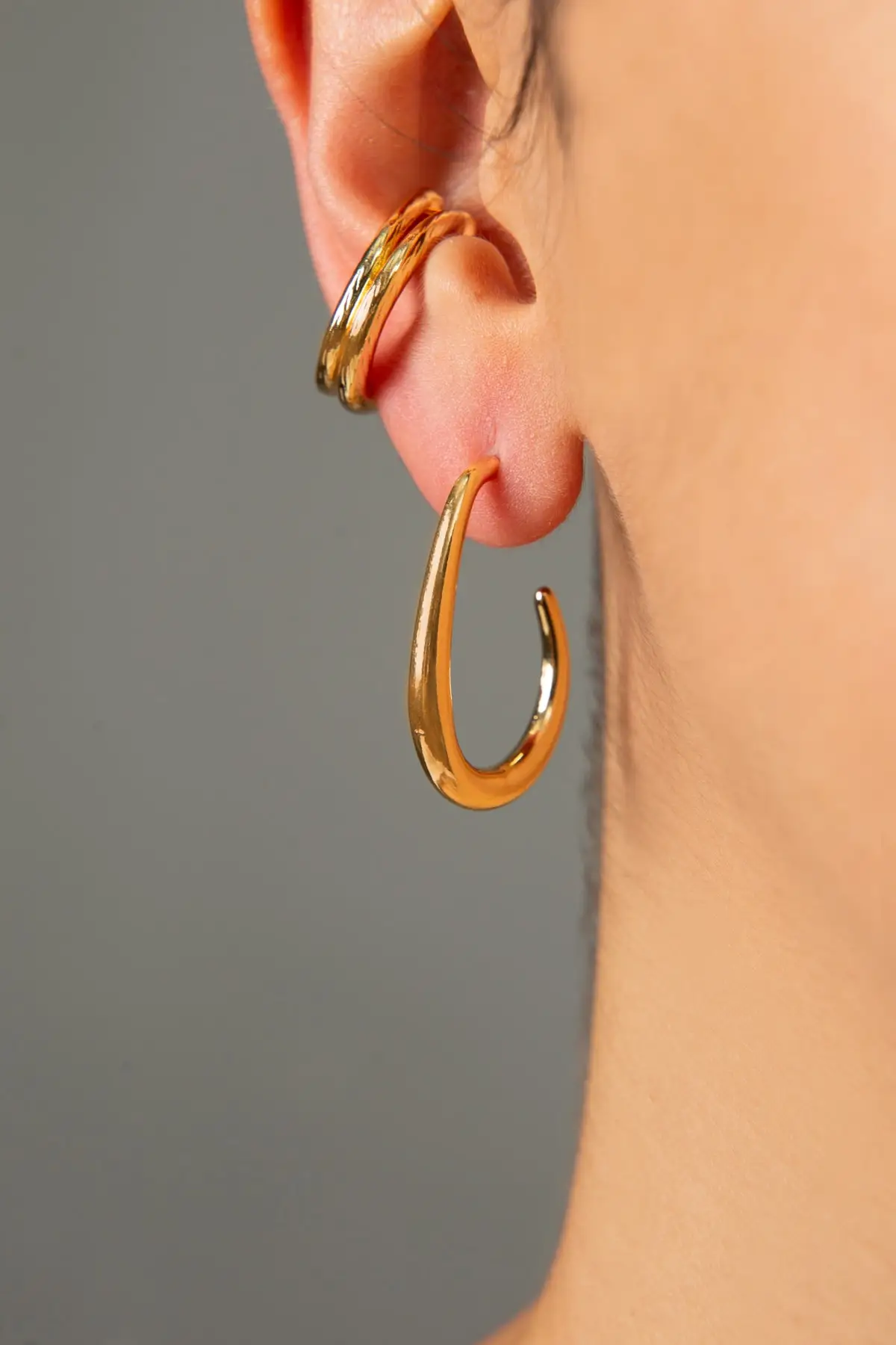 Women's Ring And Hook Model Earrings Set