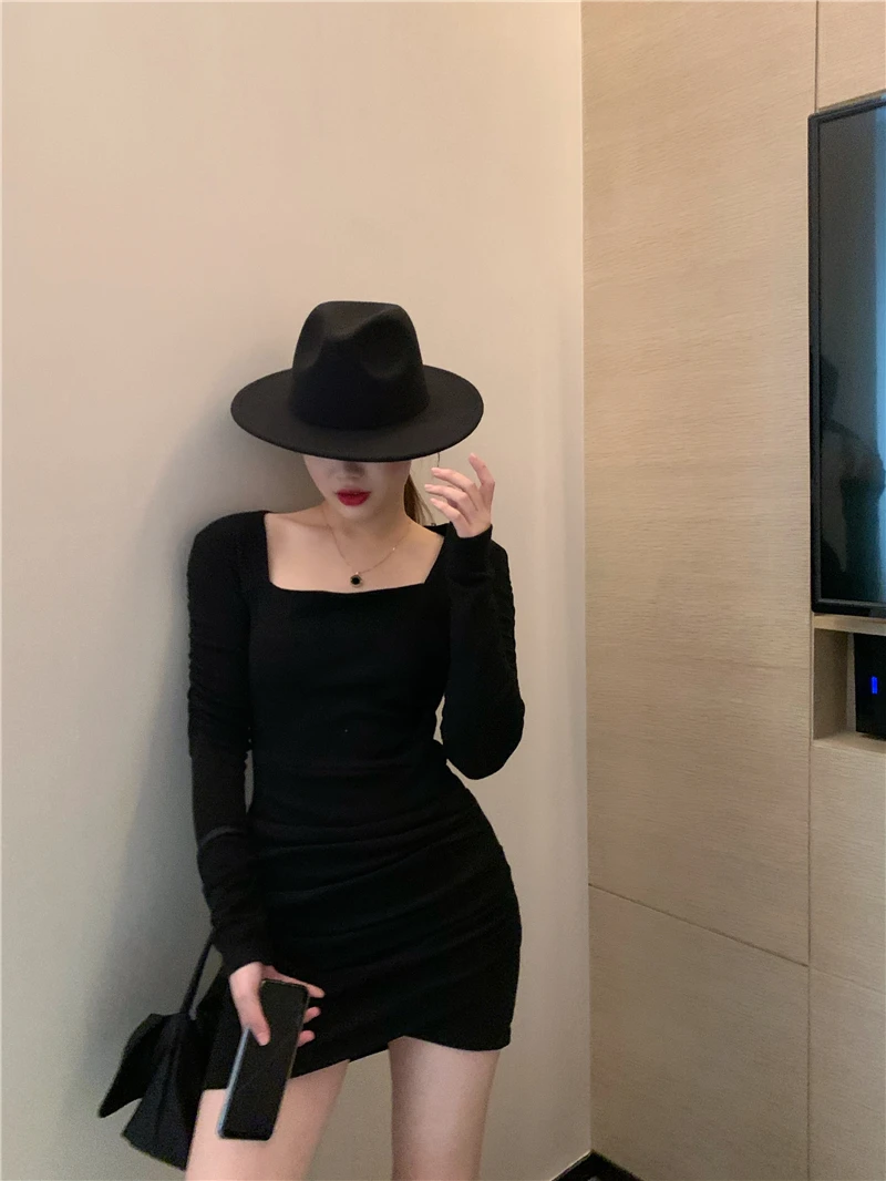 2022 Spring And Summer Women'S Dress, Hong Kong Style, Retro Square Collar, Slim Fold, Cross Waist, Thin Temperament, Hip Skirt