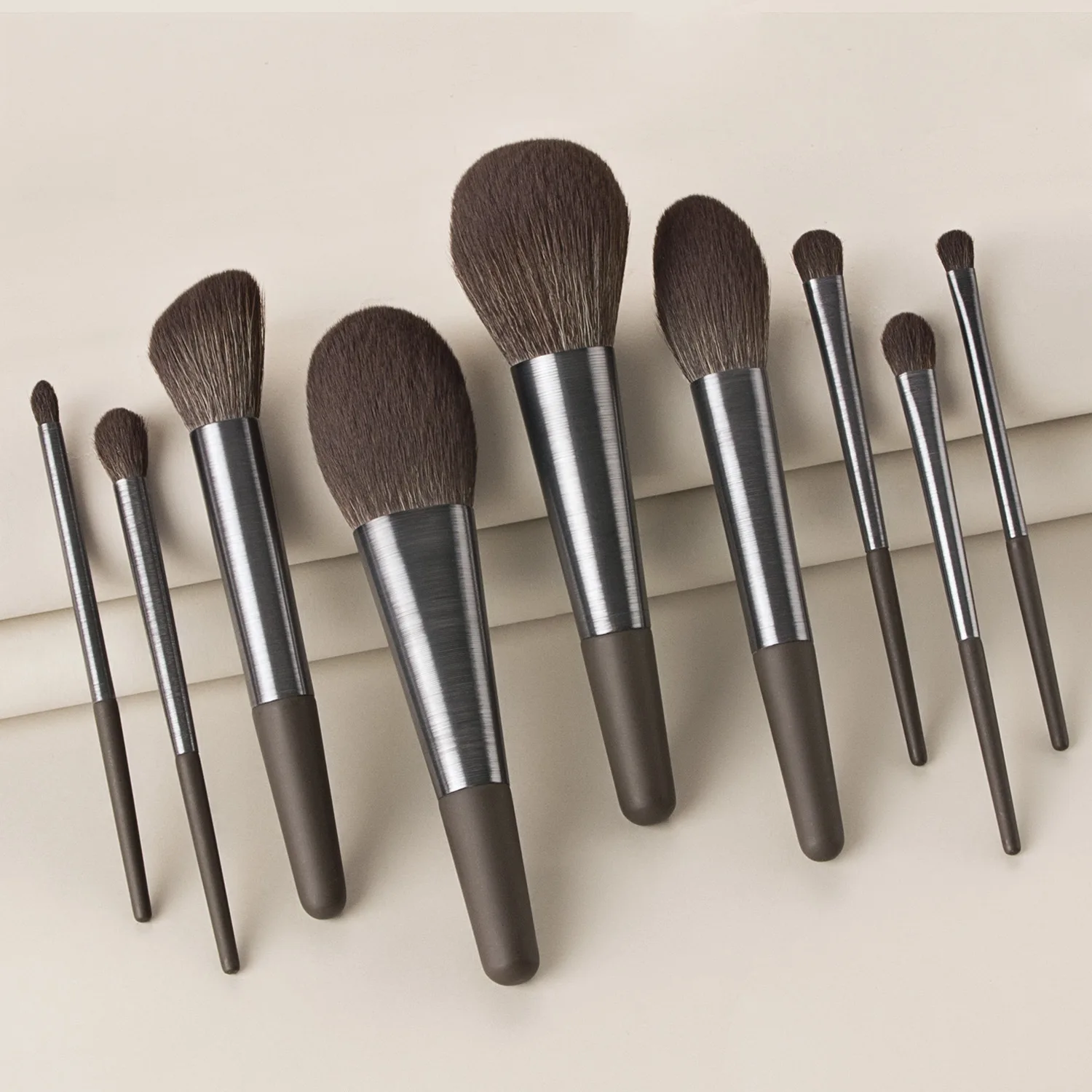 

SAIANTTH Long brushed Aluminum tube 9pcs makeup brushes Set professional cosmetic Eyeshadow Loose Powder blush smudge pincel