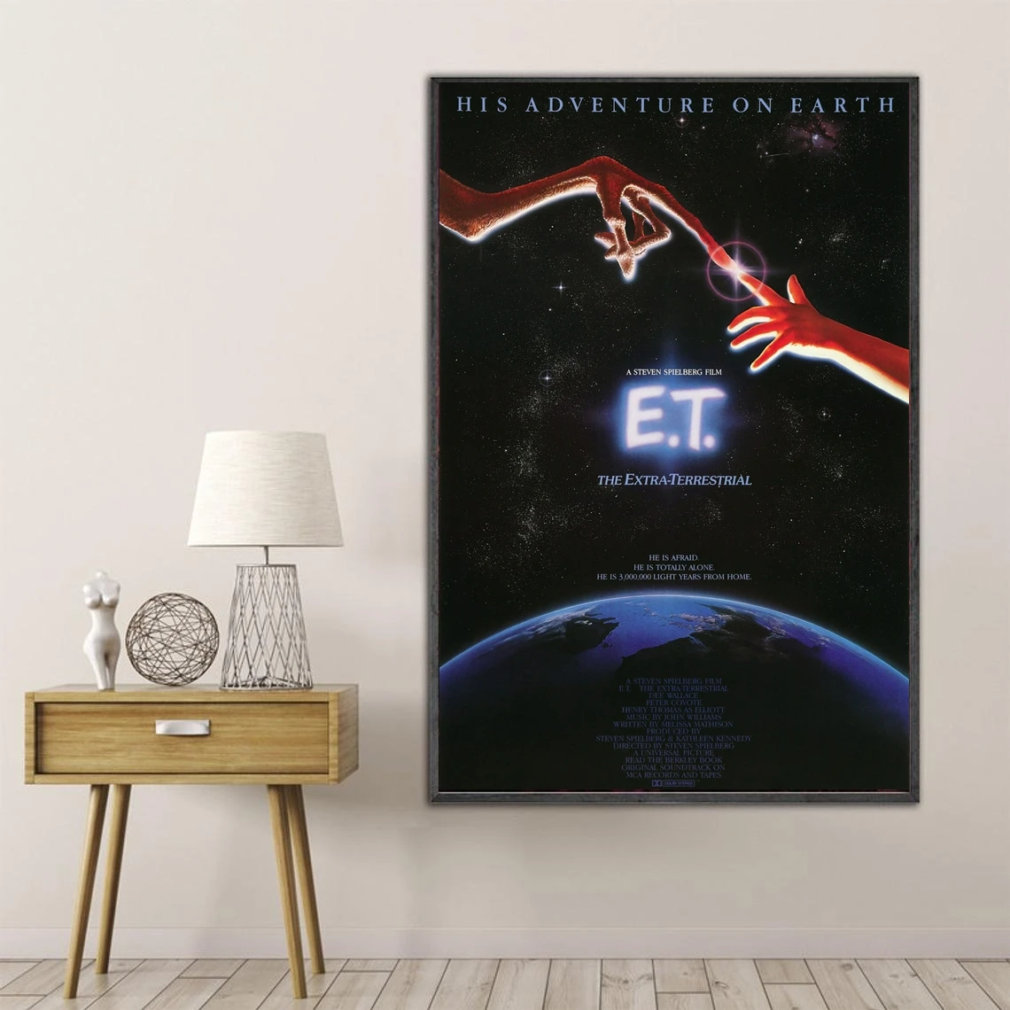 E.T. the Extra Terrestrial Movie Poster Art Wall Painting Decorative Canvas Picture Print  (No Frame)