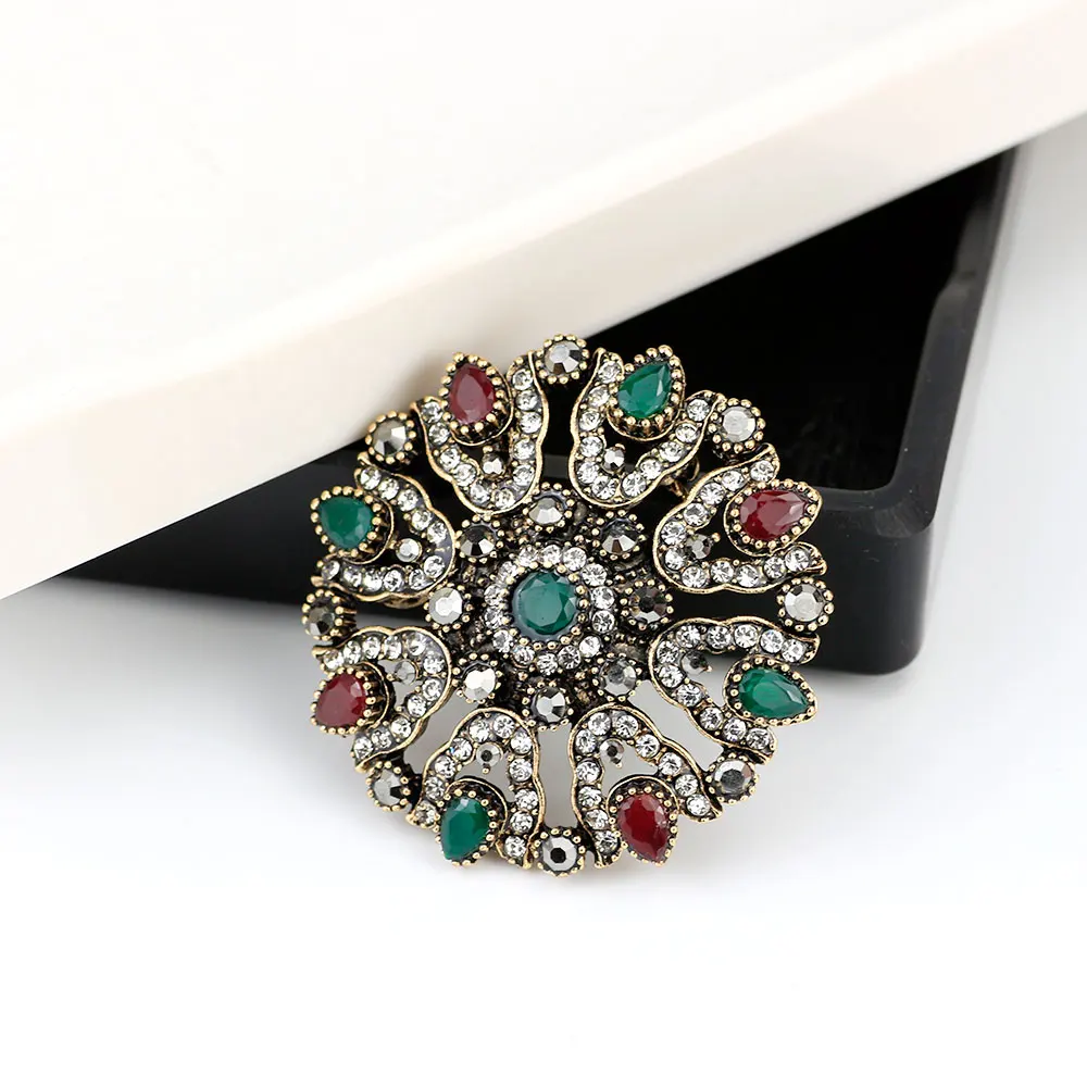 Vintage Turkish Rhinestone Flower Brooch For Women Antique Gold Color Multicolor Resin Round Brooches Broches Party Scarf Pins