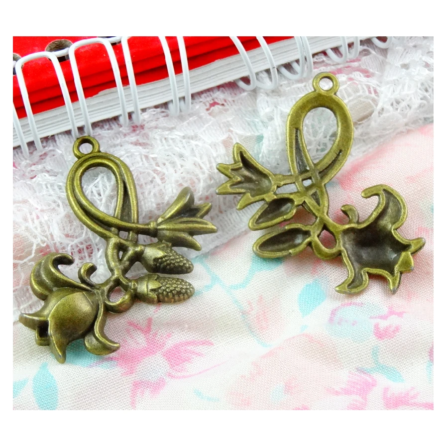 20 Pieces /lot 31*31MM Antique Bronze Plated Flowers Charms Pendant Diy Jewelry Findings Accessories