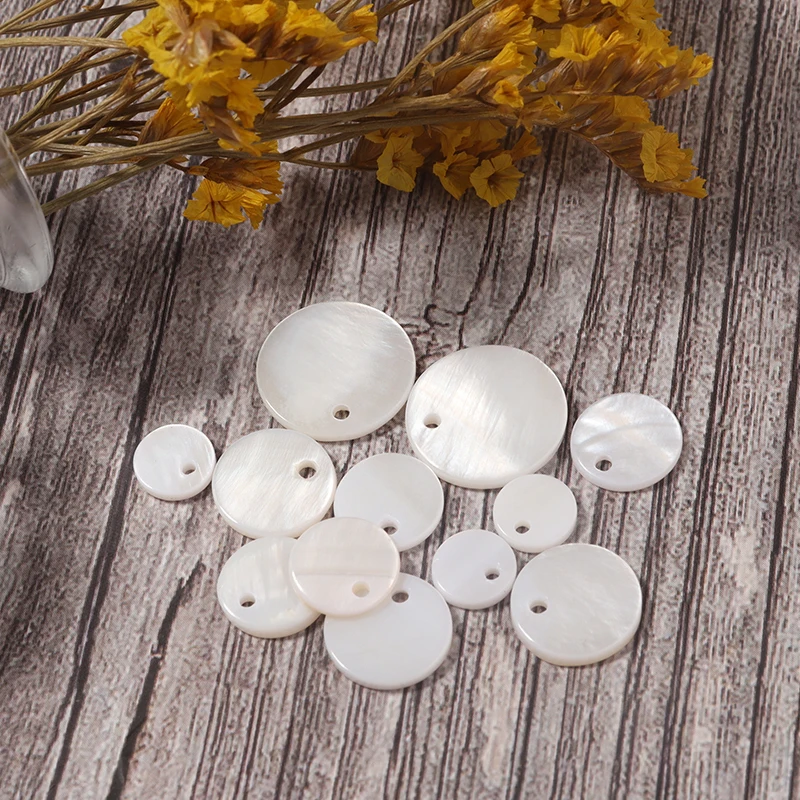 30pcs/Lot Freshwater Shell Charms Pendant Flat Round with White For DIY Earring Bracelet Necklace Decor