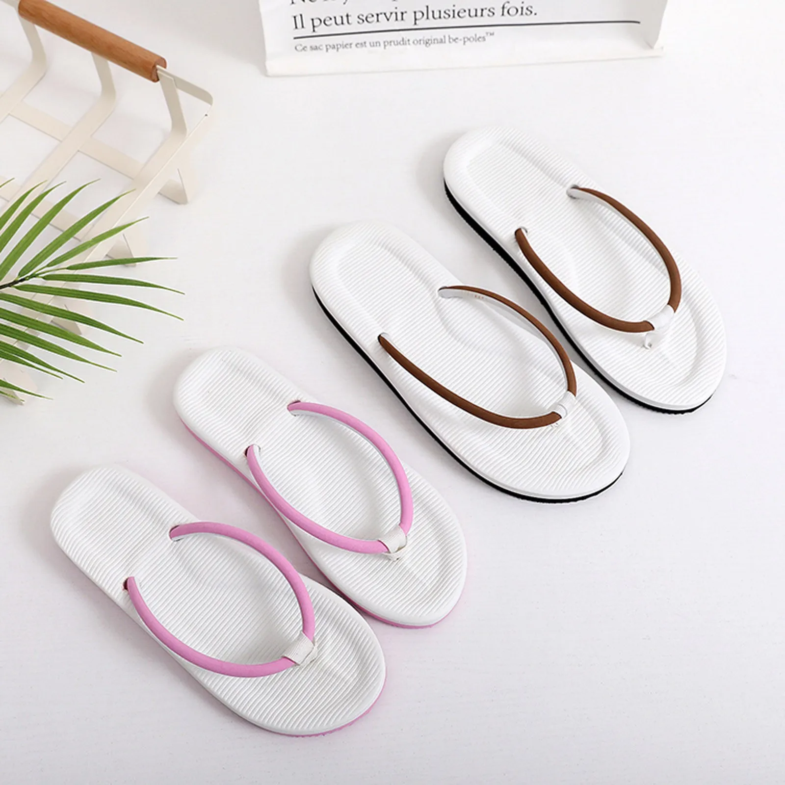 New Fashion Women Open-Toe Slippers Summer Slip-On Beach Slippers Breathable Flip-Flops Shoes Ladies Sandals Slipper Bathroom