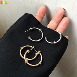 Kshmir Geometric fashion women's C-shaped metal earrings for women's fashion jewelry
