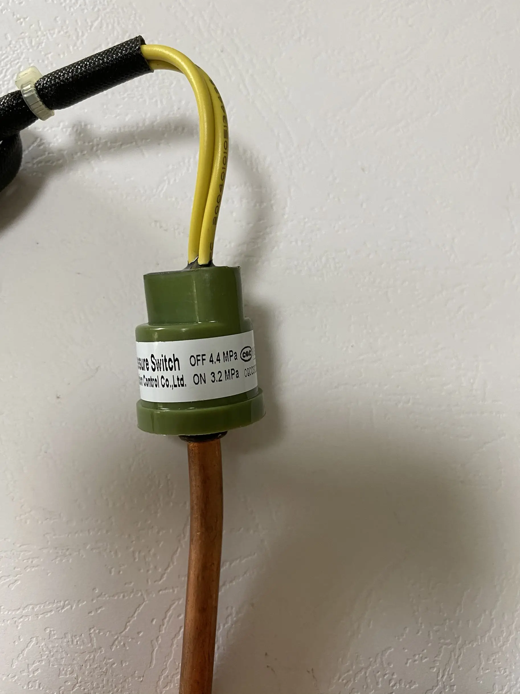 H20PS type pressure controller Shanghai Junle OFF 4.4MPa ON 3.2MPa high and low pressure switch genuine