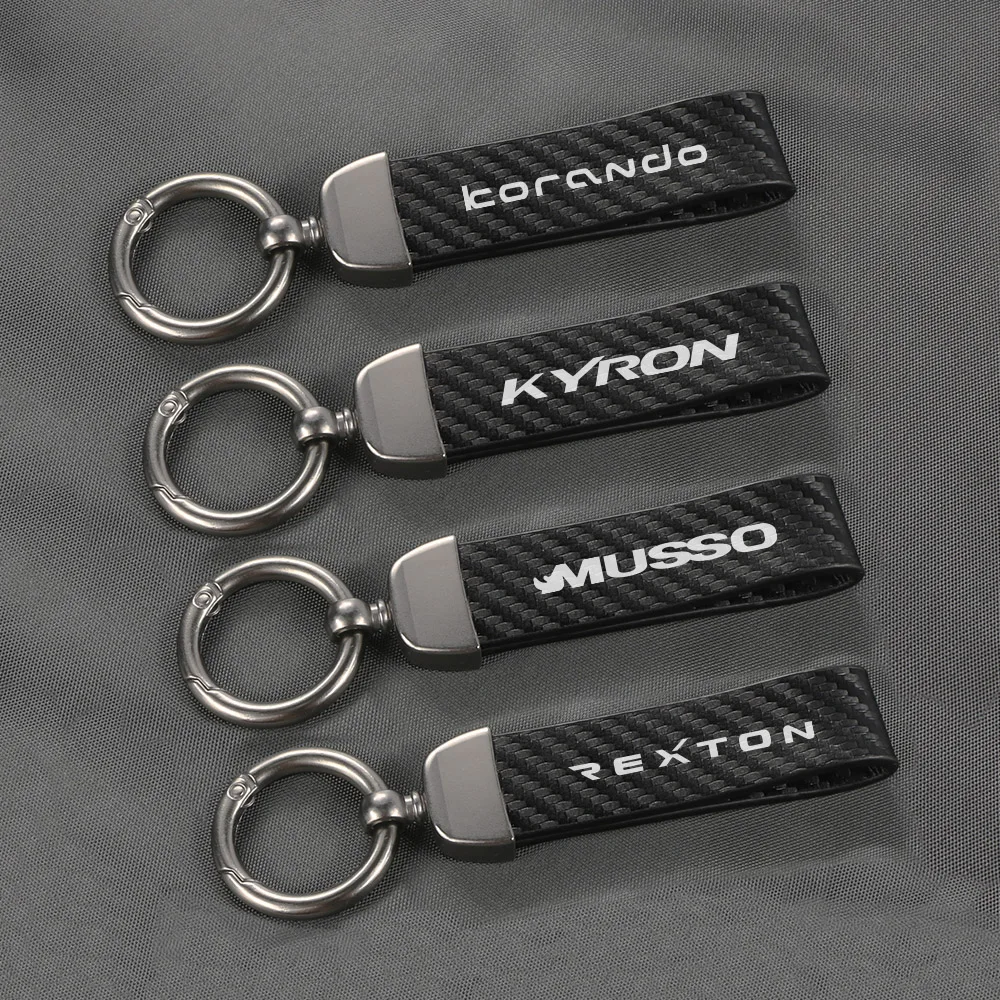 Car 360 Degree Rotating Horseshoe PU Leather Keychain For Ssangyong Korando Kyron Musso Rexton Tivoli Actyon Car Accessories