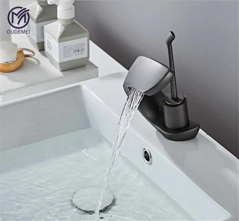 

Brass Chrome Deck Mounted Single Handle Hot and Cold Sink Tap Bathroom Faucet Water Tap