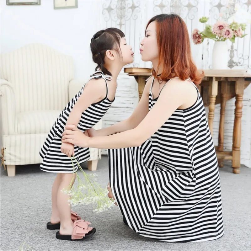 Mother Daughter Clothes Fashion Family Matching Outfits Cotton Baby Girls Dress Family Couple Look Stripe Dress Home Clothing